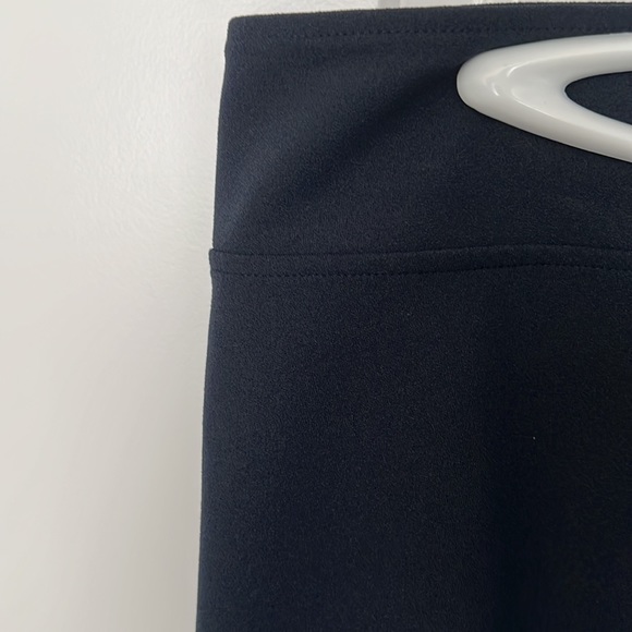 H&M Navy color Skirt. Size Large. - Picture 3 of 5